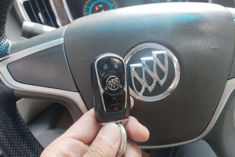 Used Buick GL8 2013 2.4L CT Luxury Business Comfort Edition Vehicle Key
