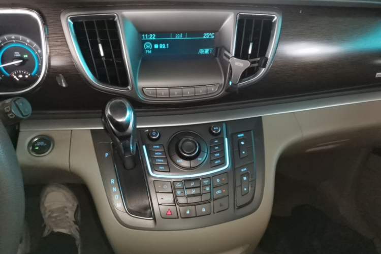 Used Buick GL8 2013 2.4L CT Luxury Business Comfort Edition Audio And AC Panel