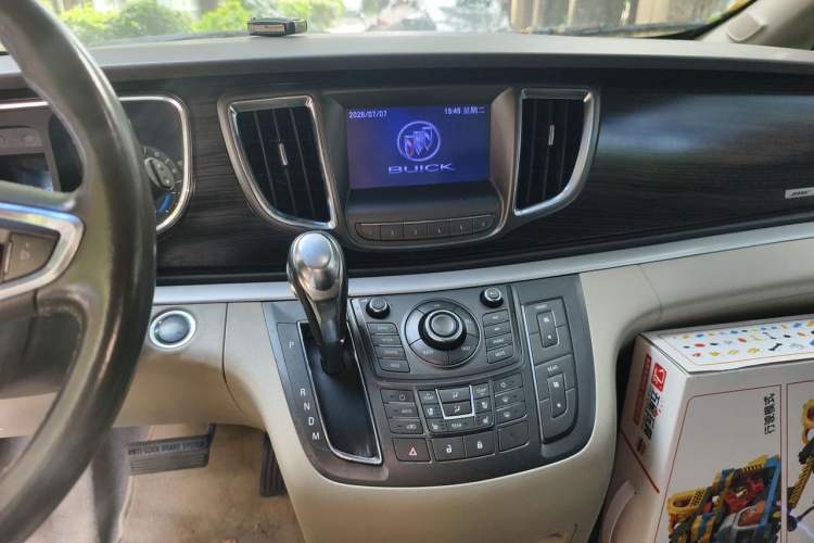 Used Buick GL8 2013 3.0L XT Luxury Business Flagship Edition Audio And AC Panel