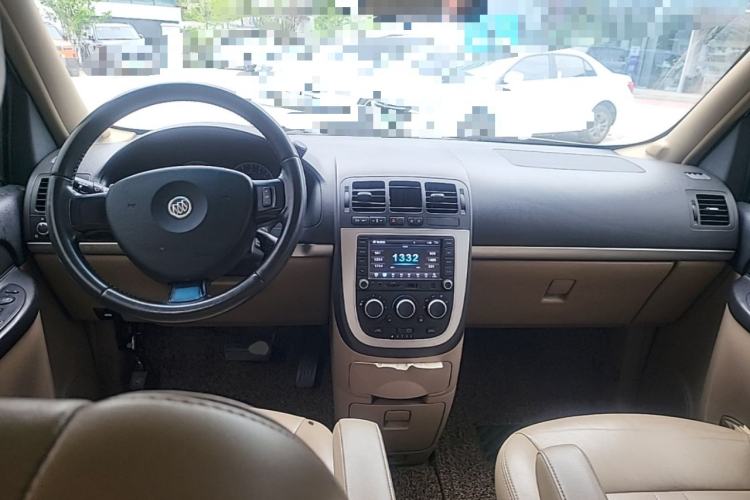 Used Buick GL8 2013 2.4L Executive Edition Center Console