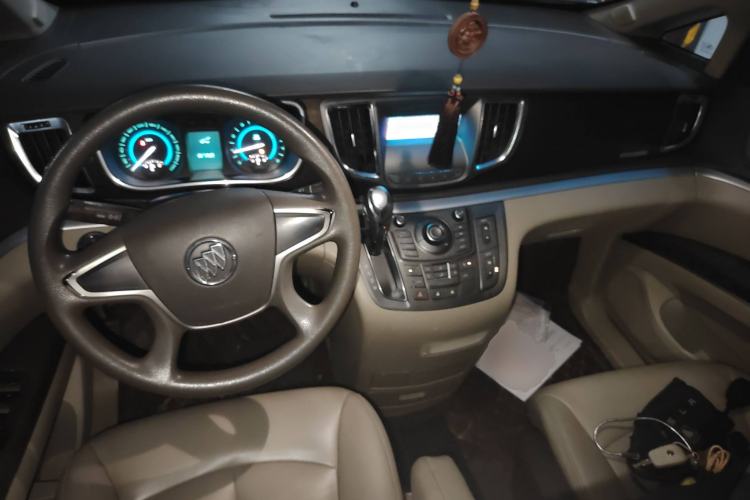 Used Buick GL8 2013 2.4L CT Luxury Business Comfort Edition Center Console