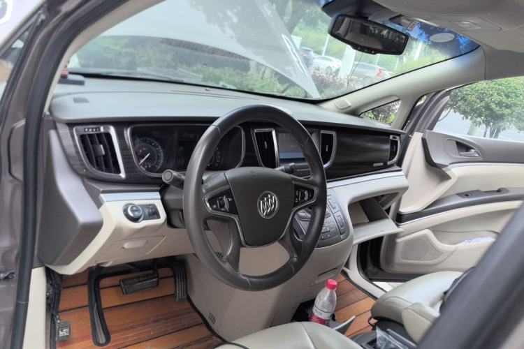Used Buick GL8 2013 3.0L GT Luxury Business Haoya Edition Center Console