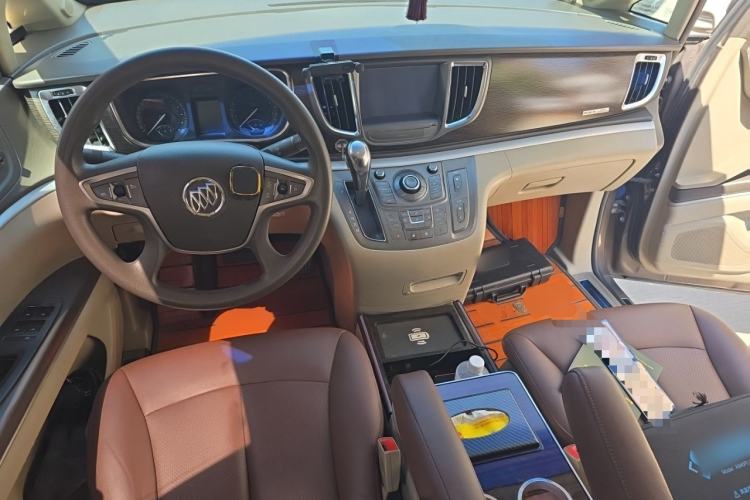 Used Buick GL8 2013 2.4L CT Luxury Business Comfort Edition Center Console