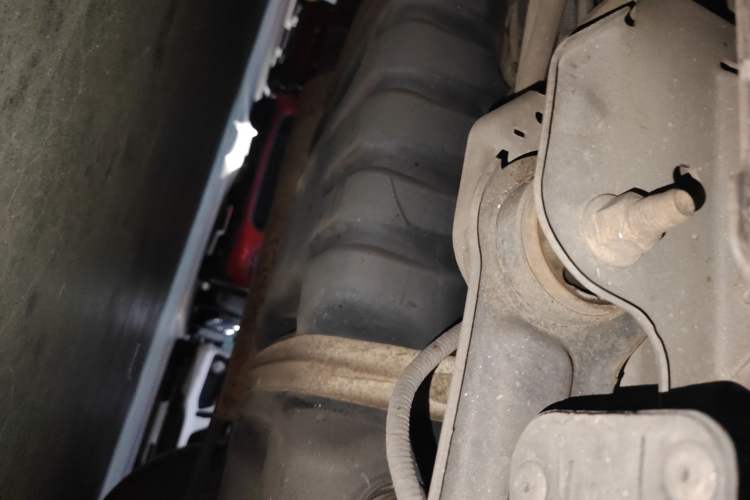 Used Buick GL8 2013 2.4L CT Luxury Business Comfort Edition Chassis Rear Left