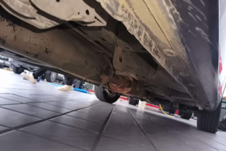Used Buick GL8 2013 2.4L CT Luxury Business Comfort Edition Chassis Rear Right