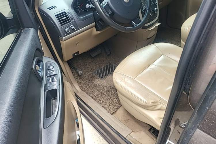 Used Buick GL8 2013 2.4L Executive Edition Driver Seat