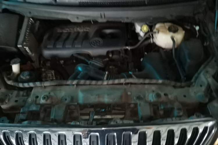 Used Buick GL8 2013 2.4L CT Luxury Business Comfort Edition Engine Bay
