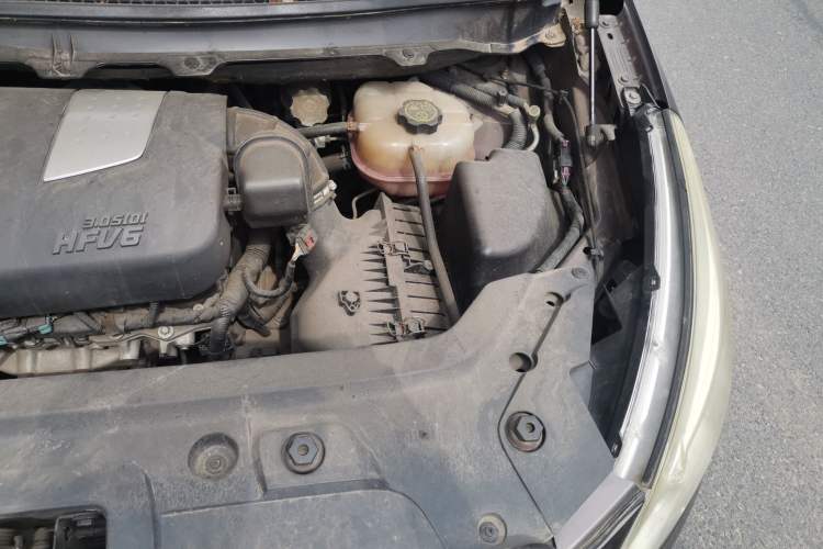 Used Buick GL8 2013 3.0L GT Luxury Business Haoya Edition Engine Bay Left