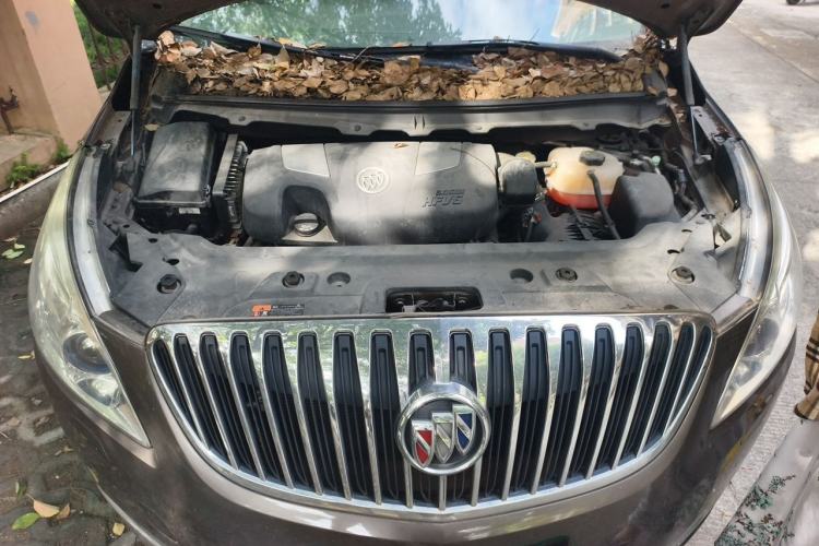 Used Buick GL8 2013 3.0L XT Luxury Business Flagship Edition Engine Bay