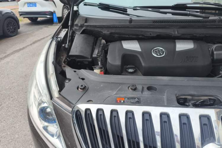 Used Buick GL8 2013 3.0L XT Luxury Business Flagship Edition Engine Bay Right