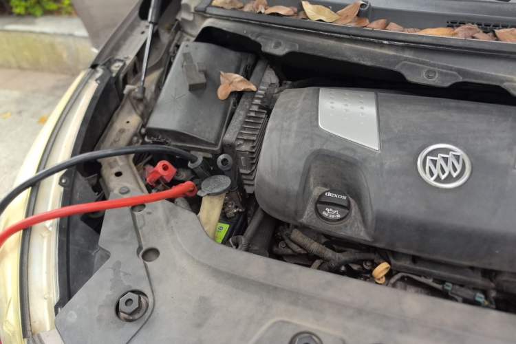 Used Buick GL8 2013 3.0L GT Luxury Business Haoya Edition Engine Bay Right