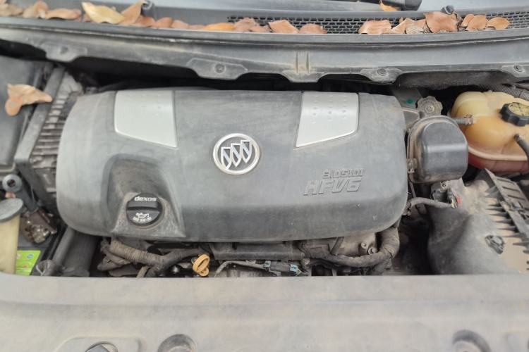 Used Buick GL8 2013 3.0L GT Luxury Business Haoya Edition Engine Bay