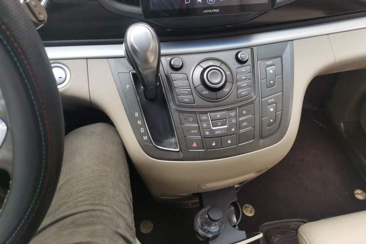 Used Buick GL8 2013 3.0L GT Luxury Business Haoya Edition Gear Lever