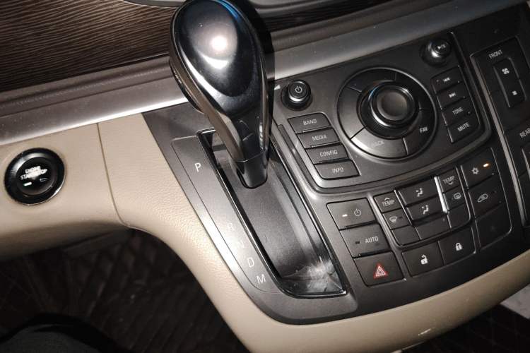 Used Buick GL8 2013 2.4L CT Luxury Business Comfort Edition Gear Lever