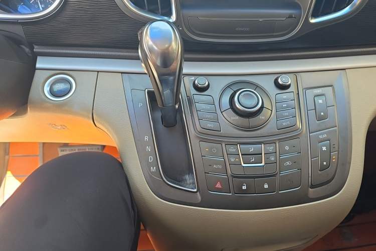 Used Buick GL8 2013 2.4L CT Luxury Business Comfort Edition Gear Lever