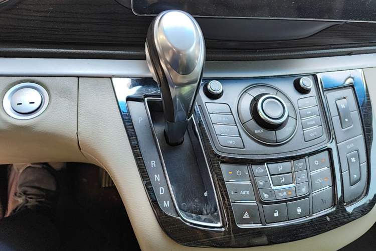 Used Buick GL8 2013 3.0L GT Luxury Business Haoya Edition Gear Lever
