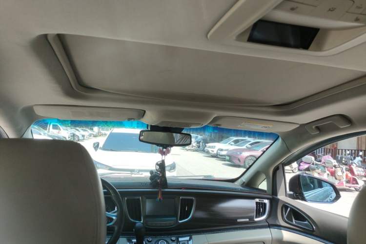 Used Buick GL8 2013 3.0L GT Luxury Business Haoya Edition Headliner