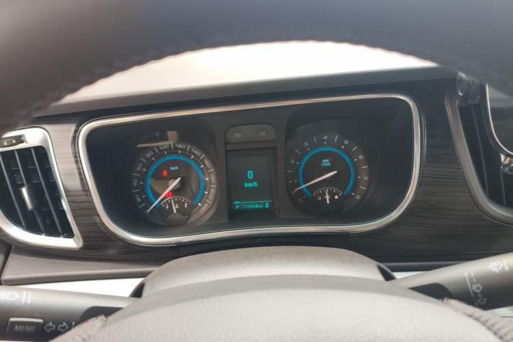 Used Buick GL8 2013 3.0L XT Luxury Business Flagship Edition Instrument Cluster