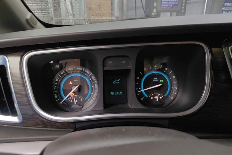 Used Buick GL8 2013 2.4L CT Luxury Business Comfort Edition Instrument Cluster