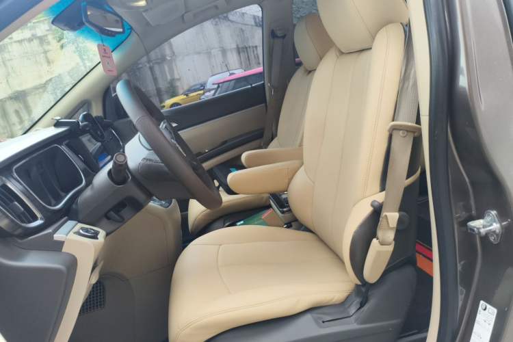 Used Buick GL8 2013 3.0L XT Luxury Business Flagship Edition Left Front Seat