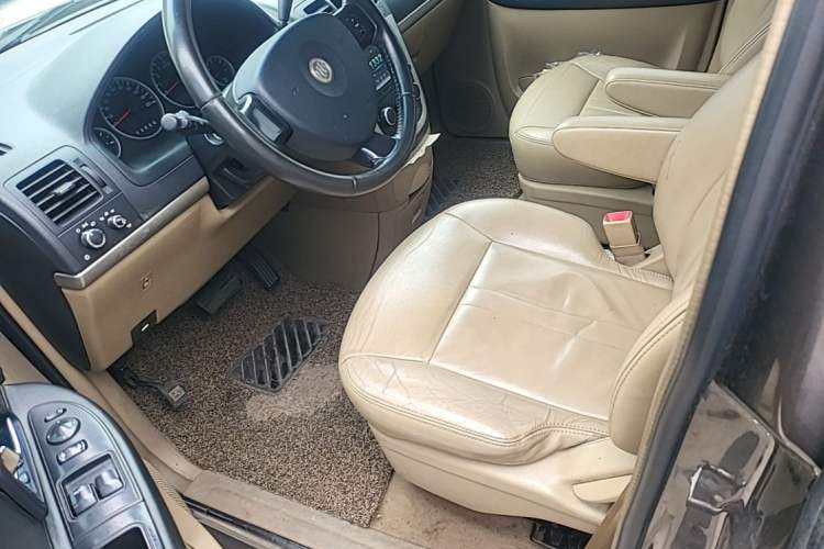 Used Buick GL8 2013 2.4L Executive Edition Left Front Seat
