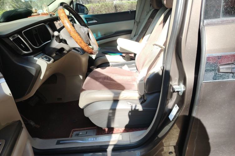 Used Buick GL8 2013 3.0L XT Luxury Business Flagship Edition Left Front Seat