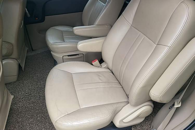 Used Buick GL8 2013 2.4L Executive Edition Left Rear Seat