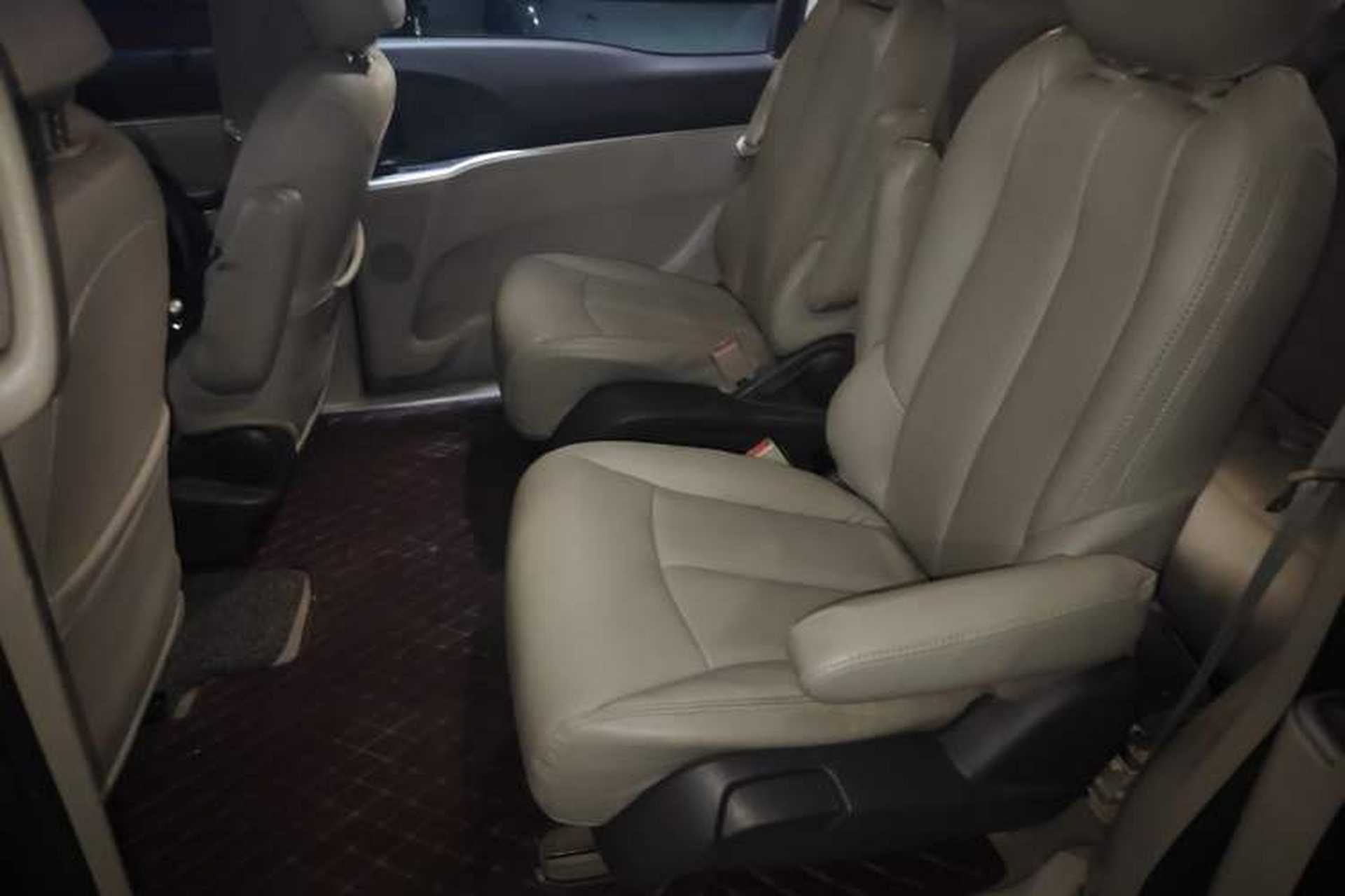 Used Buick GL8 2013 2.4L CT Luxury Business Comfort Edition Left Rear Seat