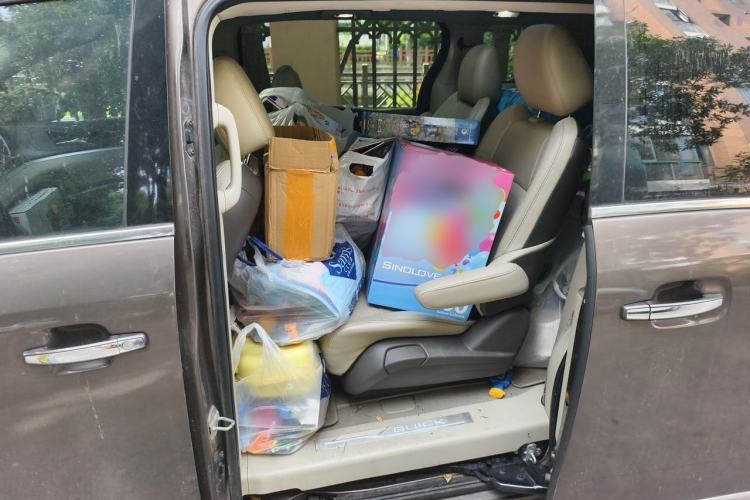Used Buick GL8 2013 3.0L XT Luxury Business Flagship Edition Left Rear Seat