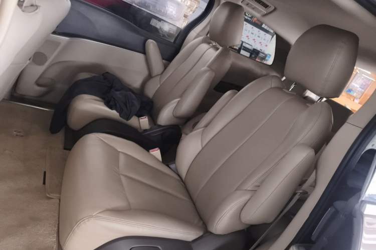 Used Buick GL8 2013 2.4L CT Luxury Business Comfort Edition Left Rear Seat