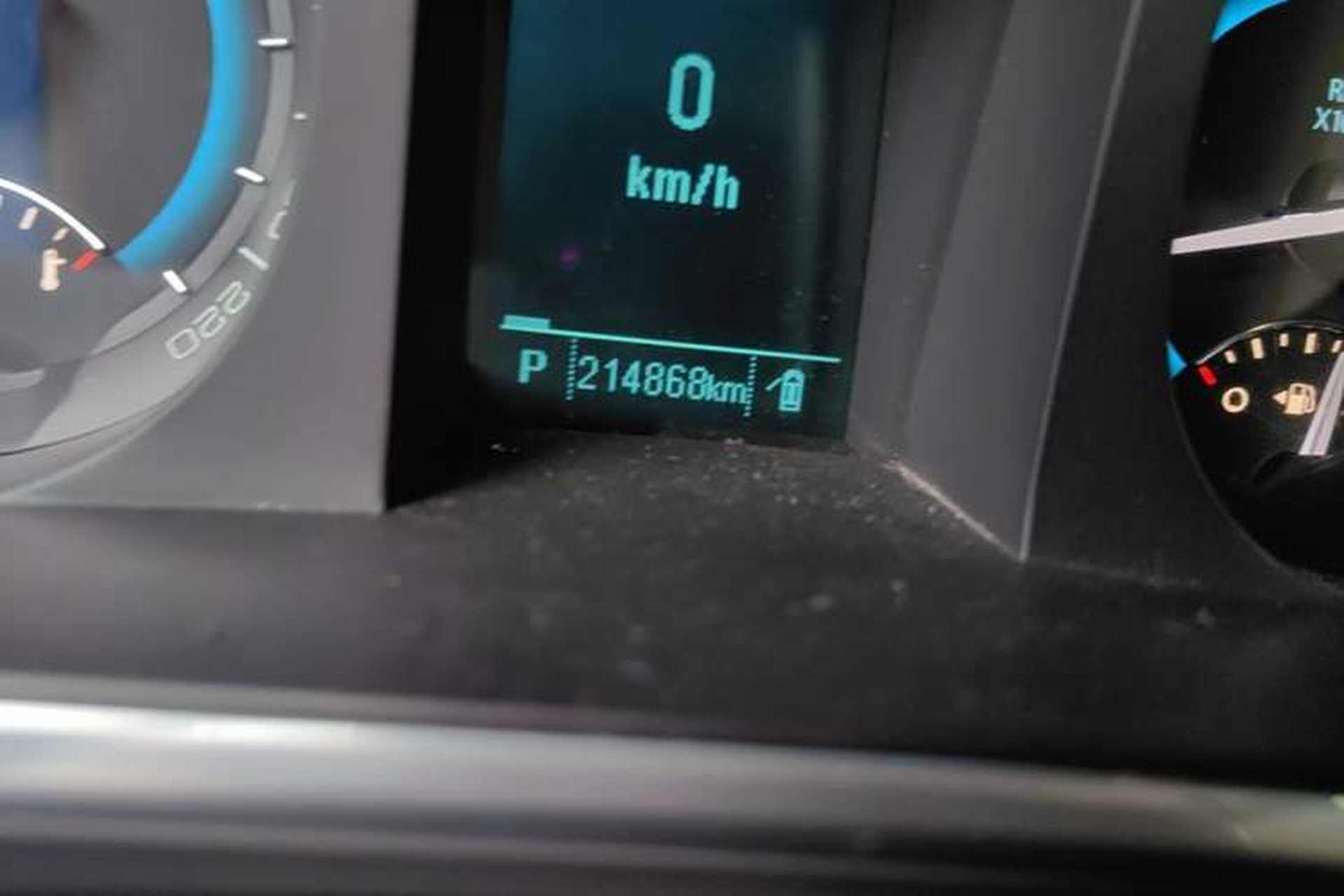 Used Buick GL8 2013 2.4L CT Luxury Business Comfort Edition Odometer Close Up