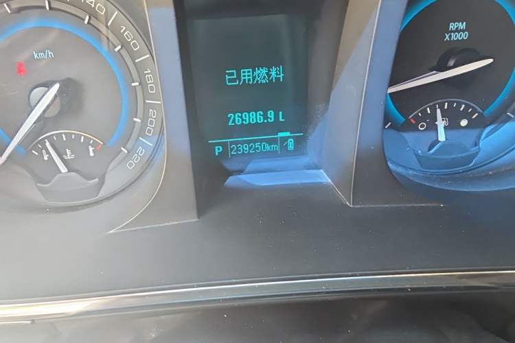Used Buick GL8 2013 2.4L CT Luxury Business Comfort Edition Odometer Close Up
