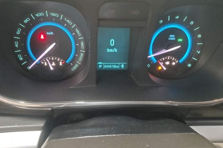 Used Buick GL8 2013 3.0L GT Luxury Business Haoya Edition Odometer Close Up