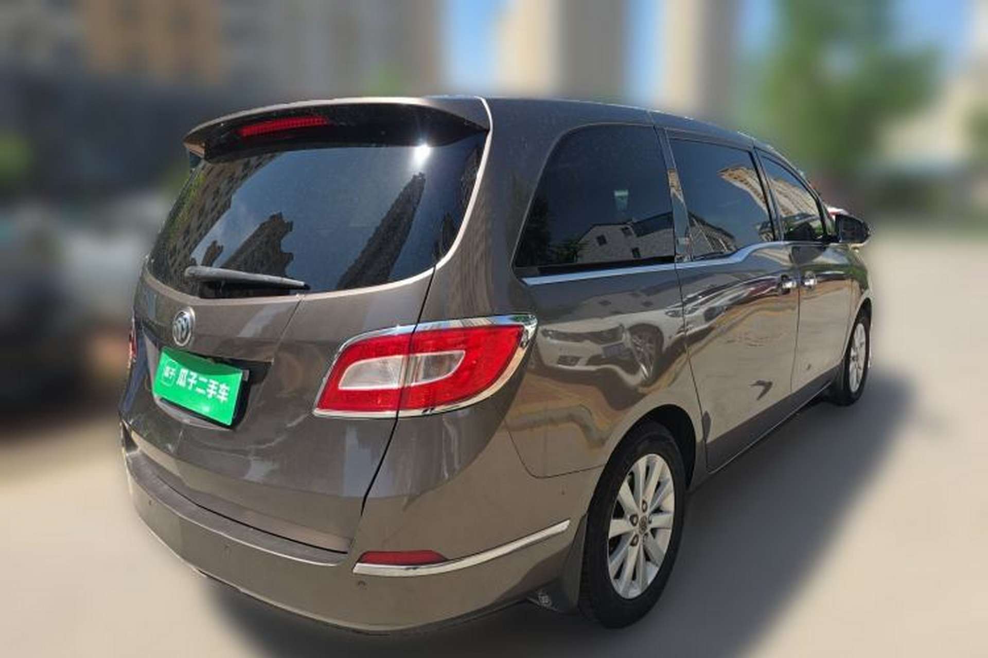 Used Buick GL8 2013 2.4L CT Luxury Business Comfort Edition Rear Right 45 Deg