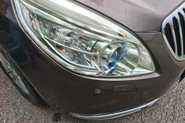Used Buick GL8 2013 3.0L XT Luxury Business Flagship Edition Right Front Headlight