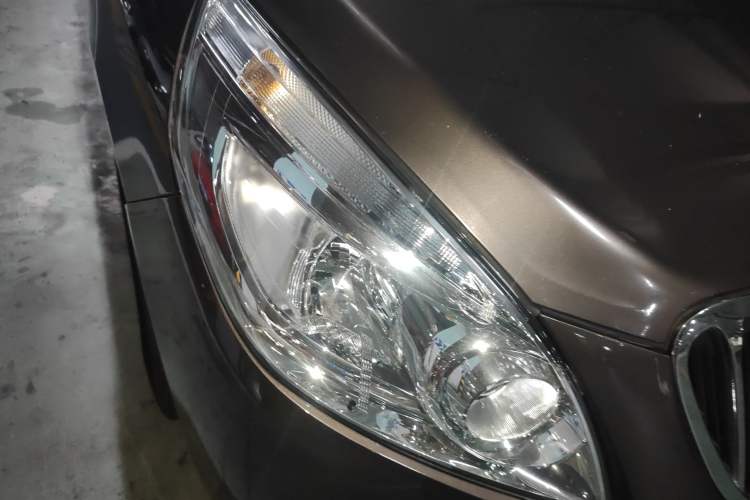 Used Buick GL8 2013 2.4L CT Luxury Business Comfort Edition Right Front Headlight