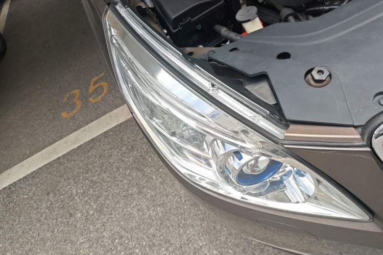 Used Buick GL8 2013 3.0L GT Luxury Business Haoya Edition Right Front Headlight