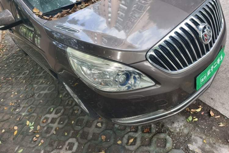 Used Buick GL8 2013 3.0L XT Luxury Business Flagship Edition Right Front Headlight