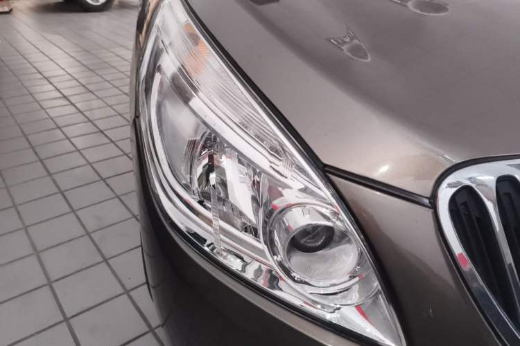 Used Buick GL8 2013 2.4L CT Luxury Business Comfort Edition Right Front Headlight