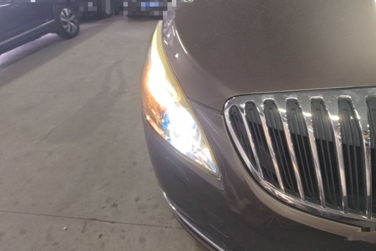 Used Buick GL8 2013 3.0L GT Luxury Business Haoya Edition Right Front Headlight
