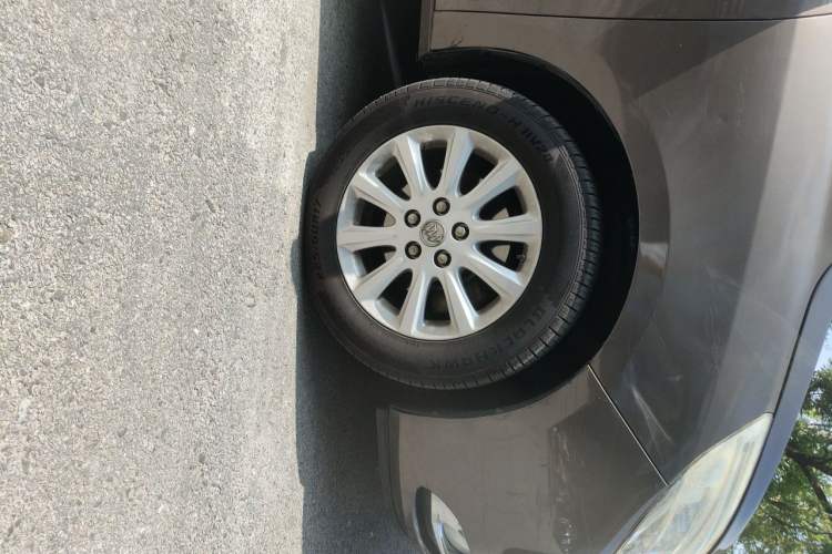 Used Buick GL8 2013 3.0L GT Luxury Business Haoya Edition Right Front Wheel Hub