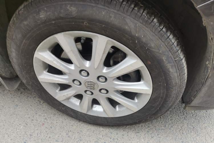 Used Buick GL8 2013 3.0L GT Luxury Business Haoya Edition Right Front Wheel Hub