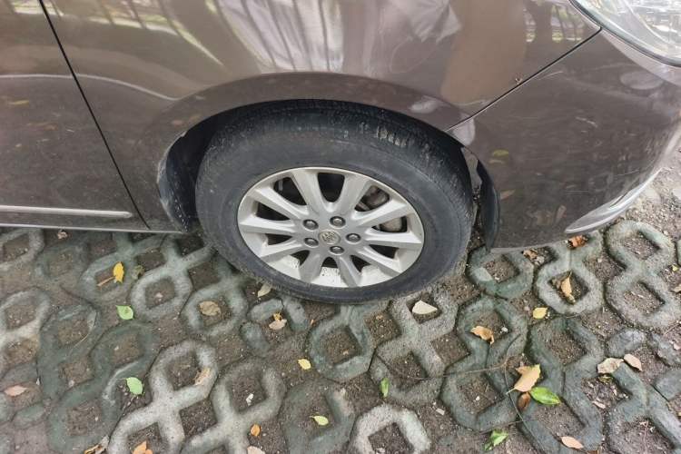 Used Buick GL8 2013 3.0L XT Luxury Business Flagship Edition Right Front Wheel Hub