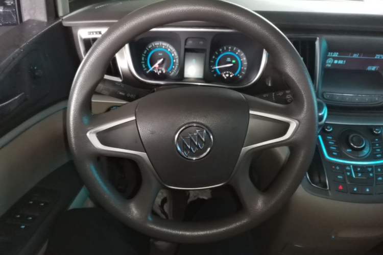 Used Buick GL8 2013 2.4L CT Luxury Business Comfort Edition Steering Wheel