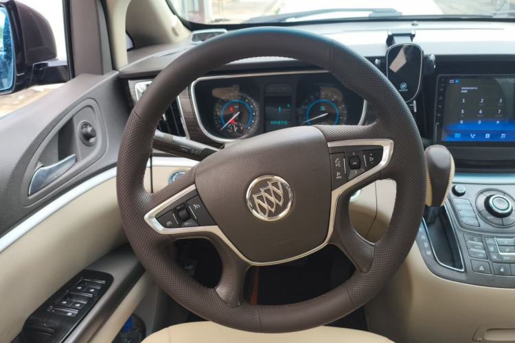 Used Buick GL8 2013 3.0L XT Luxury Business Flagship Edition Steering Wheel