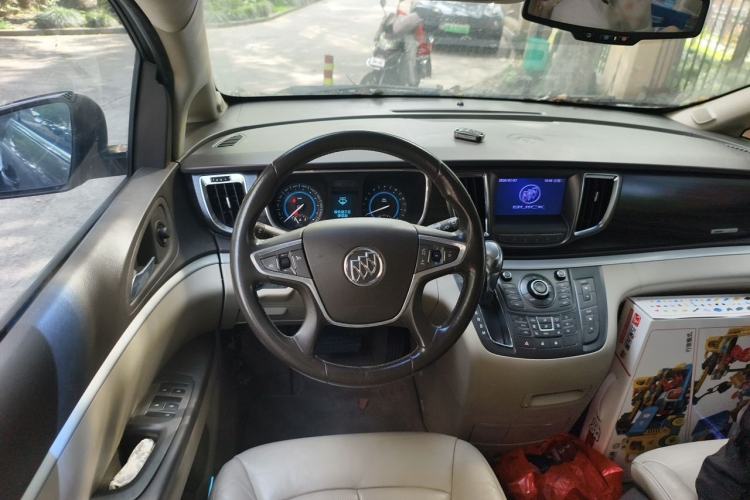 Used Buick GL8 2013 3.0L XT Luxury Business Flagship Edition Steering Wheel