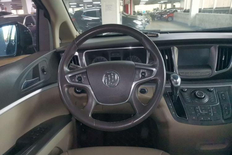 Used Buick GL8 2013 3.0L GT Luxury Business Haoya Edition Steering Wheel