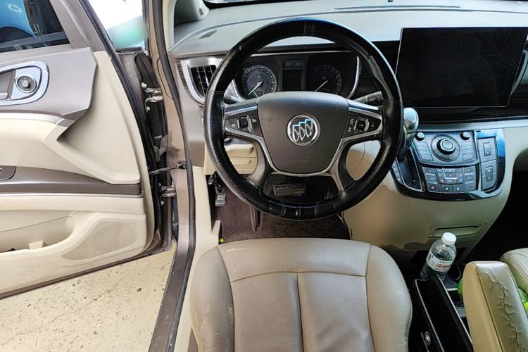 Used Buick GL8 2013 3.0L GT Luxury Business Haoya Edition Steering Wheel