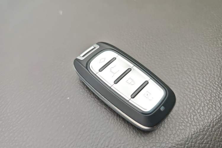 Used Buick GL8 2013 3.0L XT Luxury Business Flagship Edition Vehicle Key