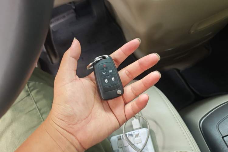 Used Buick GL8 2013 3.0L GT Luxury Business Haoya Edition Vehicle Key